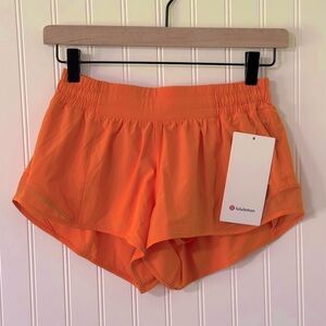 Lululemon 🍋Hotty Hot High-Rise Lined🧡Short 2.5"🧡